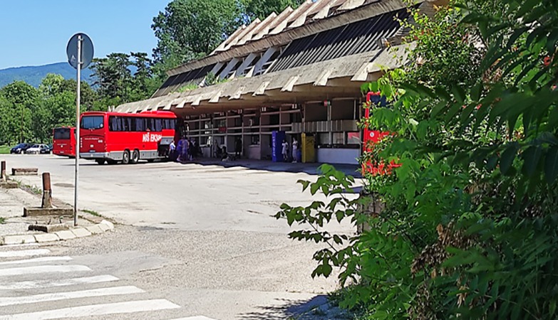 I TO JE MOGUĆE: NEKADA DESETAK POLAZAKA A SADA BEZ JAVNOG PREVOZA(izvor Alpres)