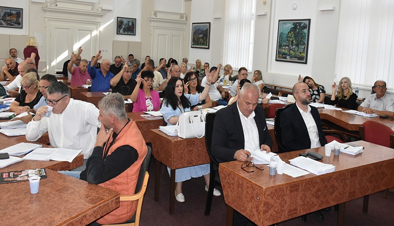 POVEĆANA PRIMANJA UČENIKA, STUDENATA, ODBORNIKA I POSTAVLJENIH I IMENOVANIH LICA(izvor Alpres)