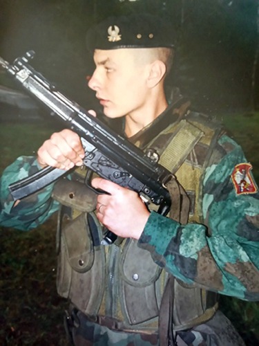 Владан Стојановић као војник 2001. Владан Стојановић као војник 2001.
