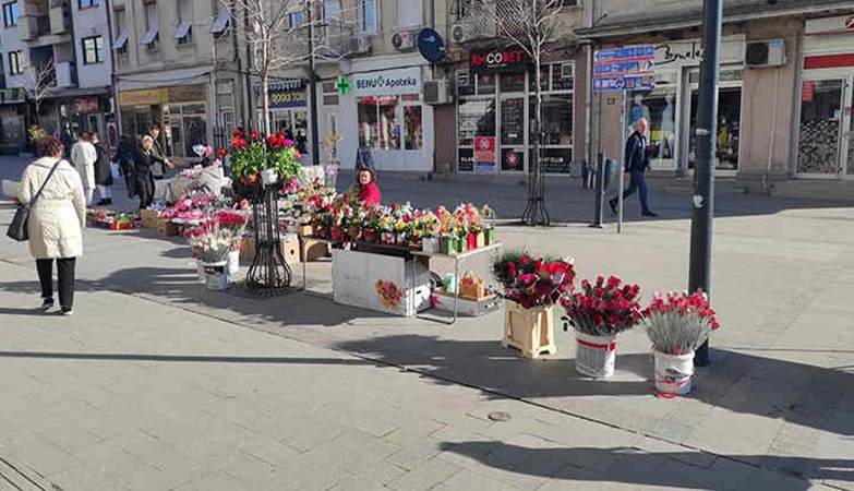 У ОСМОМАРТОВСКОЈ ПОНУДИ НАЈВИШЕ ЦВЕЋА