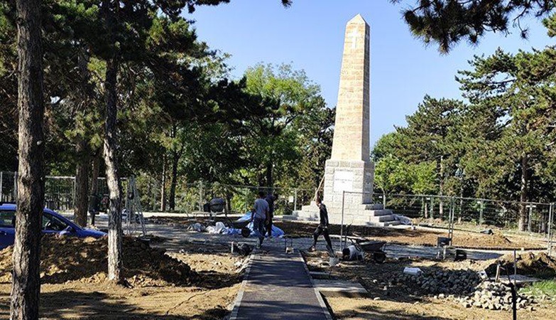 ПРИ КРАЈУ РЕКОНСТРУКЦИЈА РУСКОГ СПОМЕНИКА У ПАРКУ БРЂАНКА
