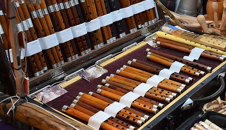 ТРАДИЦИОНАЛНЕ МЕЛОДИЈЕ НИША И ОКОЛИНЕ НА ДАНИМА ТИХОМИРА ЂОРЂЕВИЋА У АЛЕКСИНЦУ