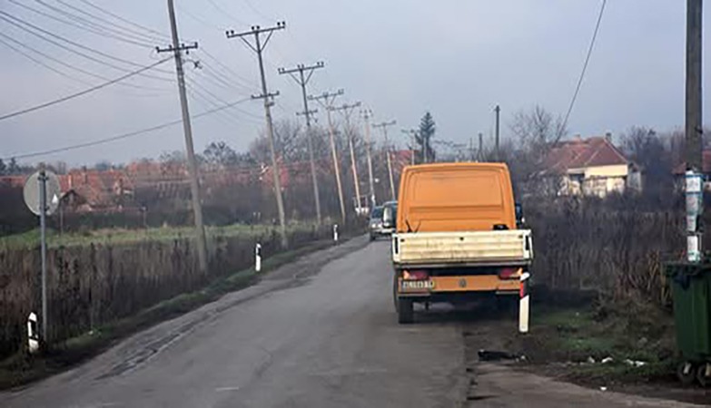 И СУТРА ОБУСТАВА САОБРАЋАЈА НА ПОЛА САТА У ДОЊЕМ АДРОВЦУ